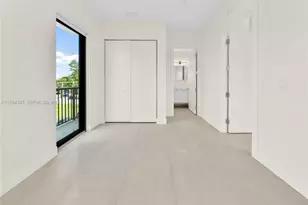 530 SW 11th Ave, Miami, FL 33130 - Photo 11