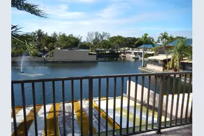 16000 Kilmarnock Dr, Miami Lakes, FL 33014 - Photo 25