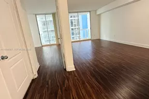 5091 NW 7th St, Miami, FL 33126 - Photo 5