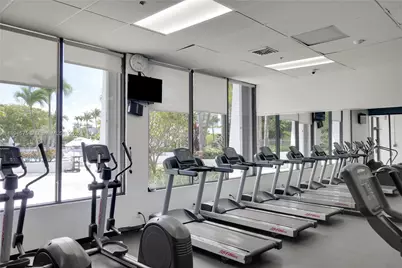 100 Bayview Dr #617, Sunny Isles Beach, FL 33160 - Photo 35