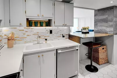 100 Bayview Dr #617, Sunny Isles Beach, FL 33160 - Photo 9