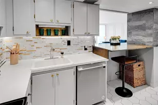100 Bayview Dr, Sunny Isles Beach, FL 33160 - Photo 9
