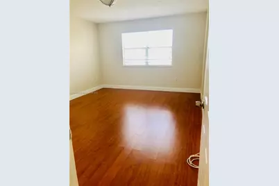 1010 SW 99th Ave #-, Pembroke Pines, FL 33025 - Photo 11
