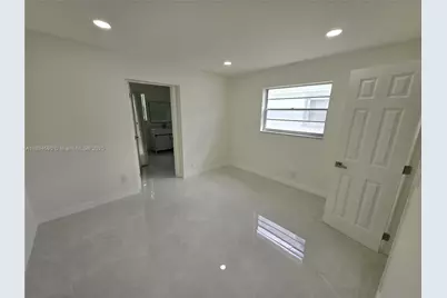 600 SW 8th Pl, Boynton Beach, FL 33426 - Photo 9