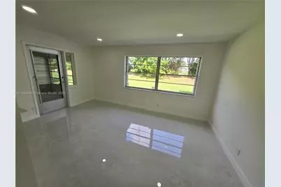 600 SW 8th Pl, Boynton Beach, FL 33426 - Photo 17