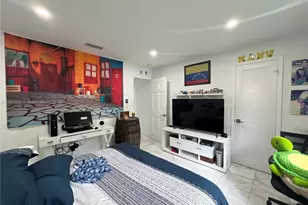 4934 NW 94th Doral Pl, Doral, FL 33178 - Photo 11