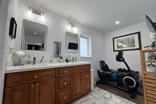 4934 NW 94th Doral Pl, Doral, FL 33178 - Photo 23