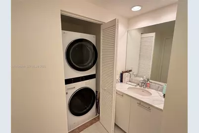 950 Brickell Bay Dr #3610, Miami, FL 33131 - Photo 37