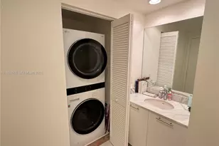 950 Brickell Bay Dr, Miami, FL 33131 - Photo 37