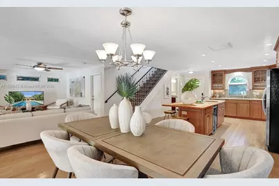 12 NE 26th St, Wilton Manors, FL 33305 - Photo 11