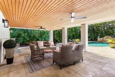 12 NE 26th St, Wilton Manors, FL 33305 - Photo 5