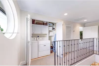 12 NE 26th St, Wilton Manors, FL 33305 - Photo 25