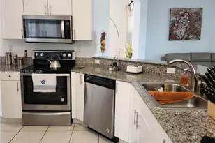 10955 NW 87th Ln, Doral, FL 33178 - Photo 9