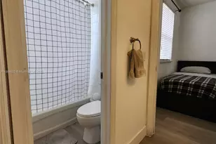 10955 NW 87th Ln, Doral, FL 33178 - Photo 27