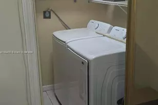 7160 W 10th Ave, Hialeah, FL 33014 - Photo 39