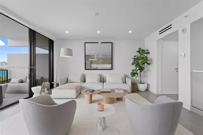 1000 Venetian Way #1006, Miami, FL 33139 - Photo 9