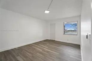 1301 SW 134th Way, Pembroke Pines, FL 33027 - Photo 9