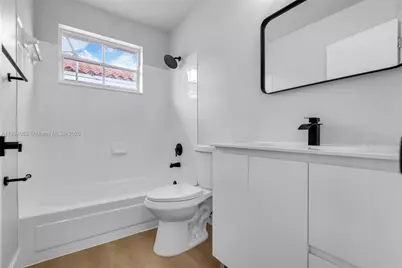 191 NW 85th Pl, Miami, FL 33126 - Photo 17