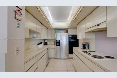 2301 S Ocean Dr #301, Hollywood, FL 33019 - Photo 9