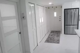 150 S Hollybrook Terrace, Pembroke Pines, FL 33025 - Photo 7