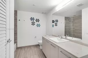 1010 Brickell Ave, Miami, FL 33131 - Photo 17