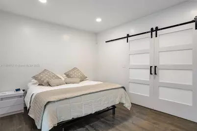 2484 SW 25 St, Miami, FL 33133 - Photo 37