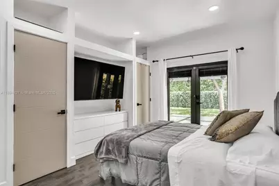 2484 SW 25 St, Miami, FL 33133 - Photo 45