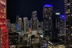 55 SE 6th St, Miami, FL 33131 - Photo 9