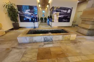 55 SE 6th St, Miami, FL 33131 - Photo 9