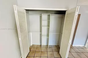 330 SE 2nd St, Hallandale Beach, FL 33009 - Photo 11