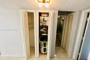 330 SE 2nd St, Hallandale Beach, FL 33009 - Photo 9