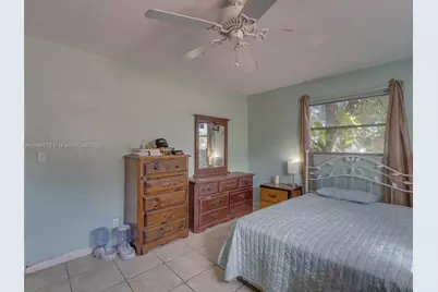 4233 NW 38th Ave, Lauderdale Lakes, FL 33309 - Photo 9