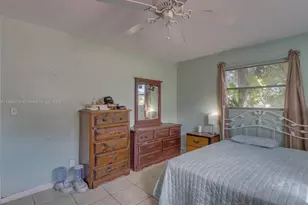 4233 NW 38th Ave, Lauderdale Lakes, FL 33309 - Photo 9