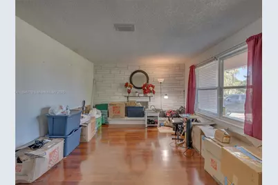 4233 NW 38th Ave, Lauderdale Lakes, FL 33309 - Photo 35