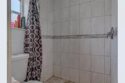 4233 NW 38th Ave, Lauderdale Lakes, FL 33309 - Photo 19