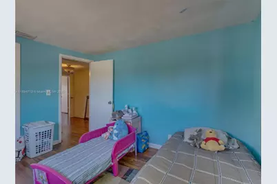 4233 NW 38th Ave, Lauderdale Lakes, FL 33309 - Photo 25