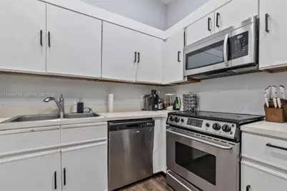 306 Republic Ct #306, Deerfield Beach, FL 33442 - Photo 15