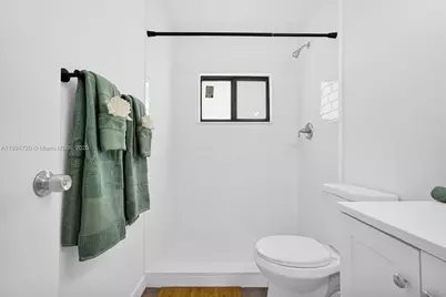 13210 Memorial Hwy #106, North Miami, FL 33161 - Photo 35