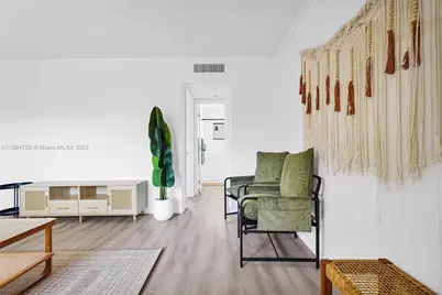 13210 Memorial Hwy #106, North Miami, FL 33161 - Photo 39