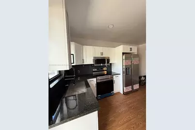 512 NW 2nd Ave #B, Hallandale Beach, FL 33009 - Photo 3