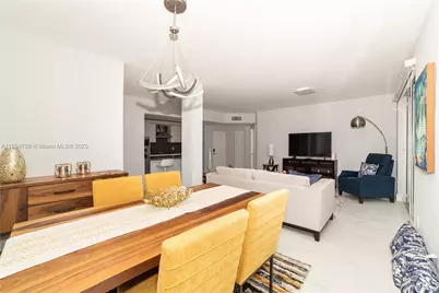 17145 N Bay Rd #4607, Sunny Isles Beach, FL 33160 - Photo 11