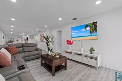 21459 NW 40th Cir Ct, Miami Gardens, FL 33055 - Photo 5