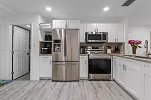 21459 NW 40th Cir Ct, Miami Gardens, FL 33055 - Photo 7