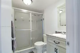 605 Oaks Dr, Pompano Beach, FL 33069 - Photo 19