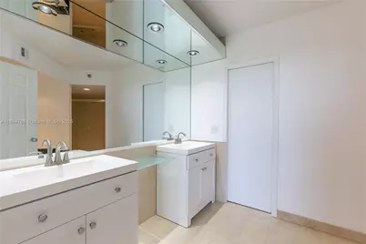 3400 NE 192nd St #LPH5, Aventura, FL 33180 - Photo 27