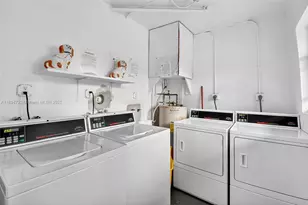 245 NE 191st St, Miami, FL 33179 - Photo 21