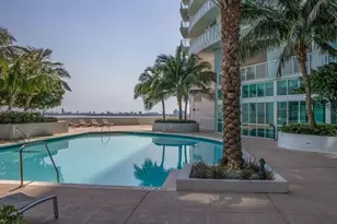 1900 N Bayshore Dr, Miami, FL 33132 - Photo 35