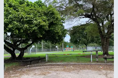 438 NW 84th Ter #438, Miami, FL 33150 - Photo 15