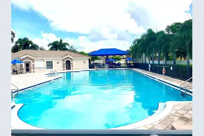 404 NE 194th Ter, Miami, FL 33179 - Photo 35