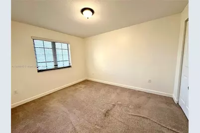404 NE 194th Ter, Miami, FL 33179 - Photo 23